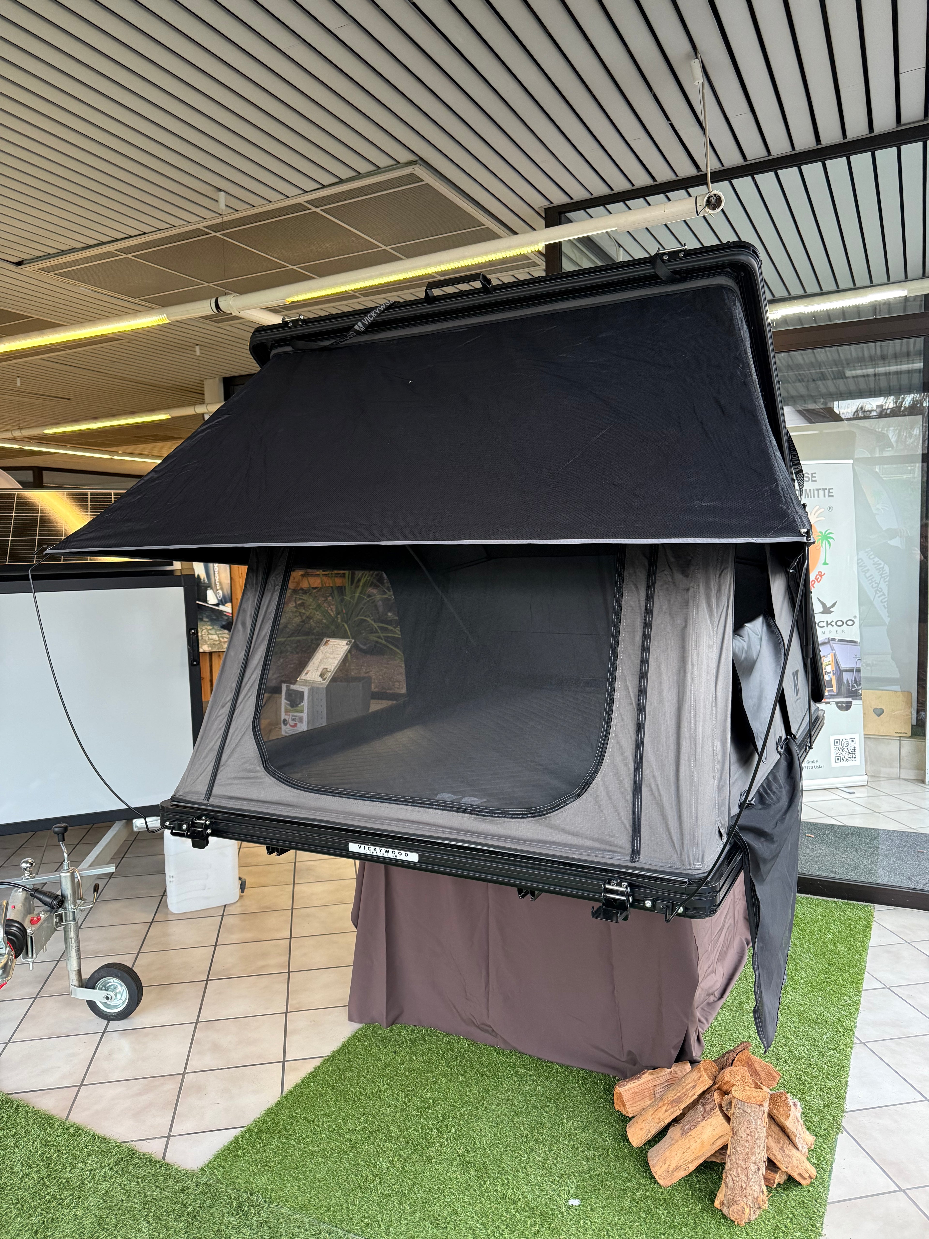 gebraucht - VICKYWOOD Alu-Hartschalen-Dachzelt CUMARU LIGHT 152 ECO grau