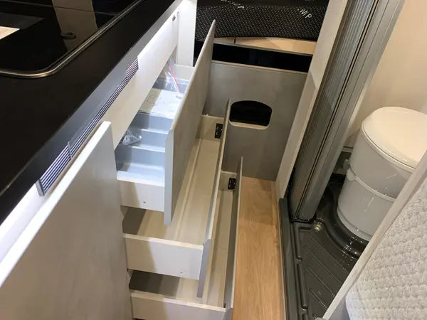 Monkey-Home 6 "ALWIN" Crosscamp Full 6m Kastenwagen