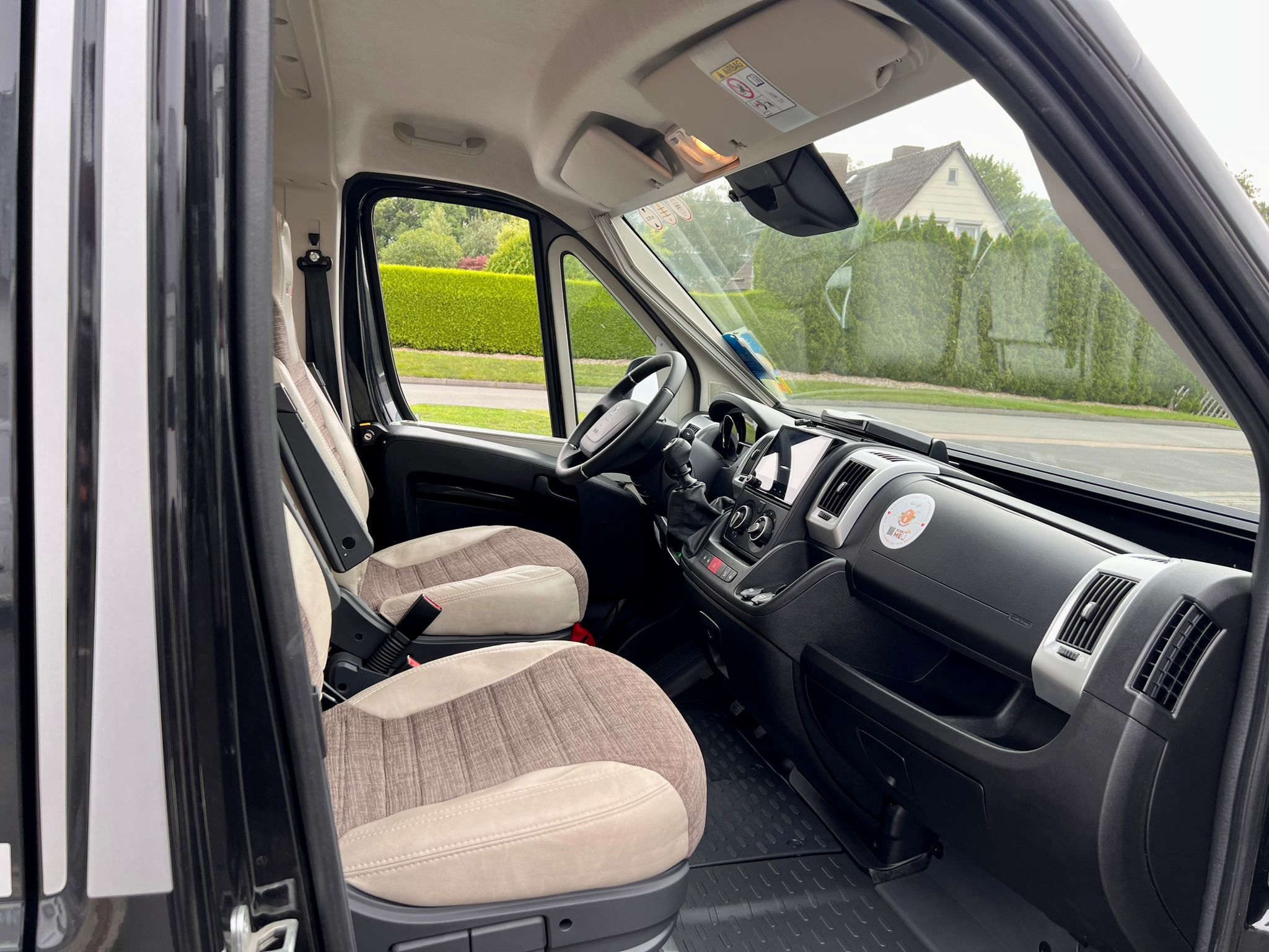 Monkey-Home 6 "HEINO" GiottiVan 6m Kastenwagen