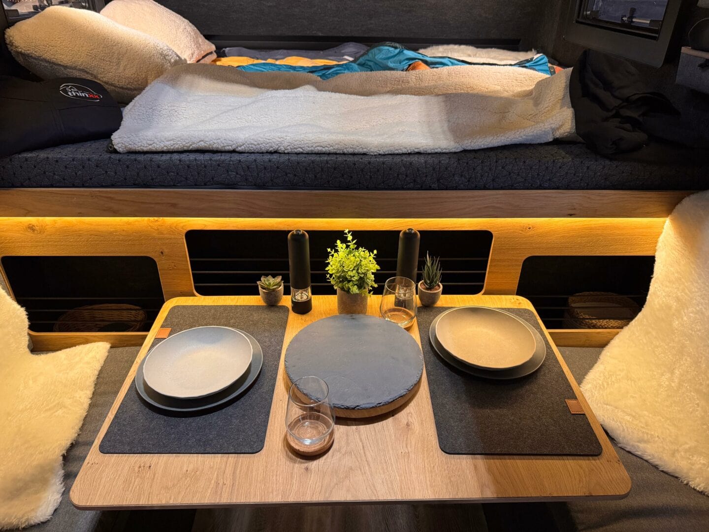 Pickupboxx – Die vollausgebaute Travelboxx für dein Pickup-Abenteuer