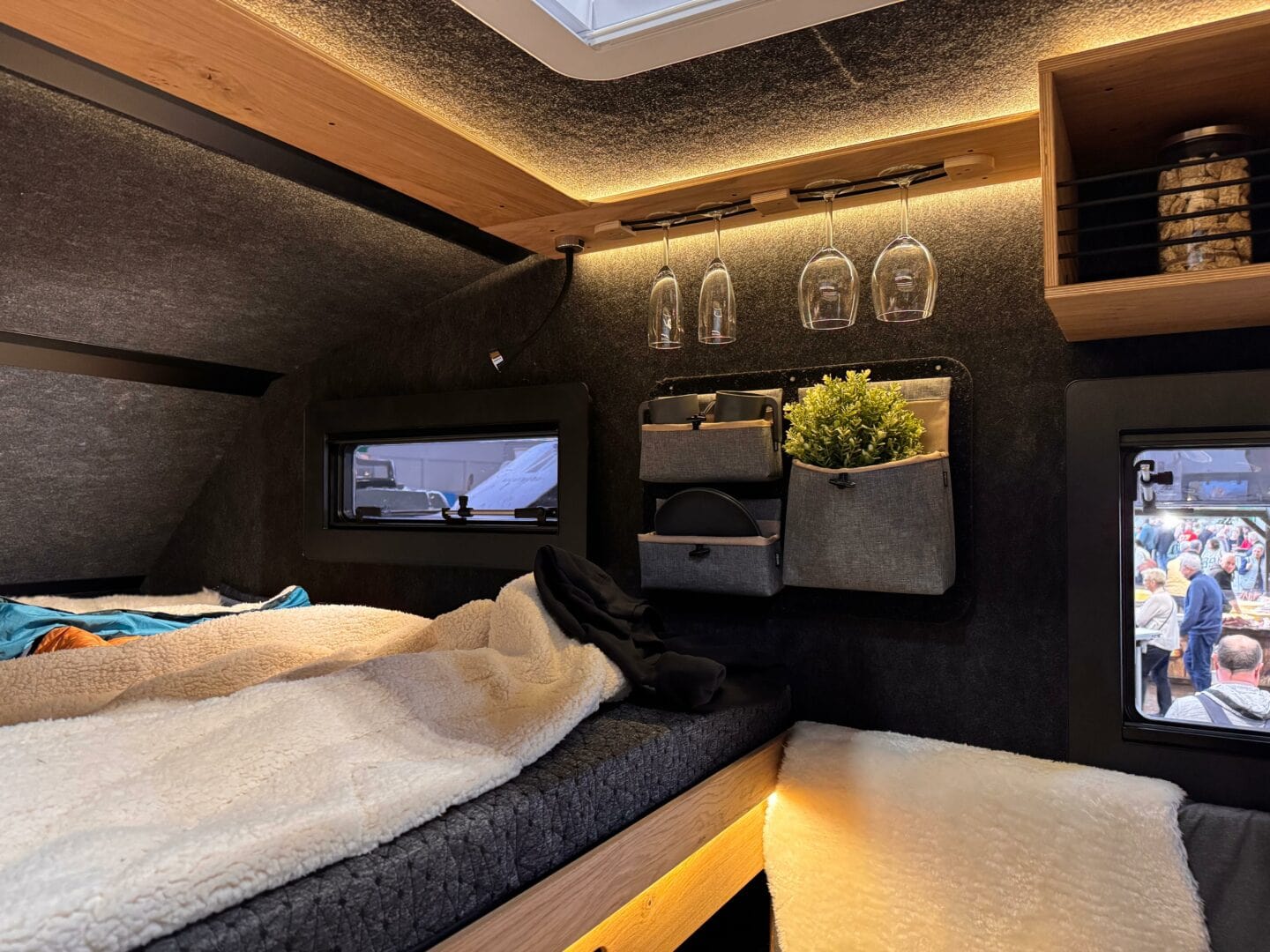 Pickupboxx – Die vollausgebaute Travelboxx für dein Pickup-Abenteuer