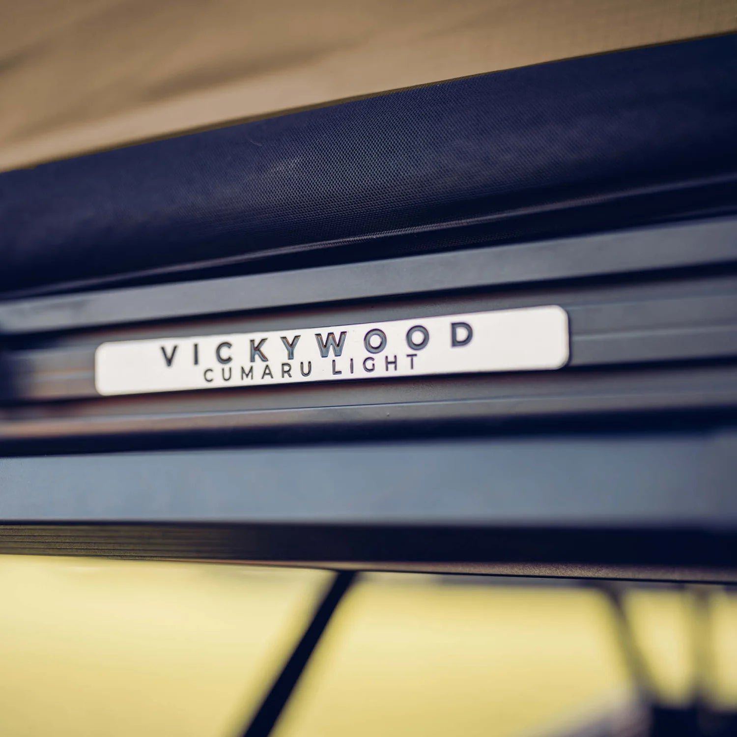 VICKYWOOD Alu-Hartschalen-Dachzelt CUMARU LIGHT 127 ECO goldbraun