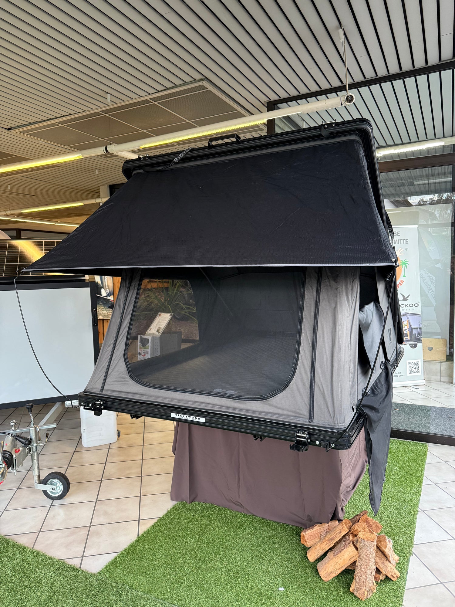 gebraucht - VICKYWOOD Alu-Hartschalen-Dachzelt CUMARU LIGHT 152 ECO grau