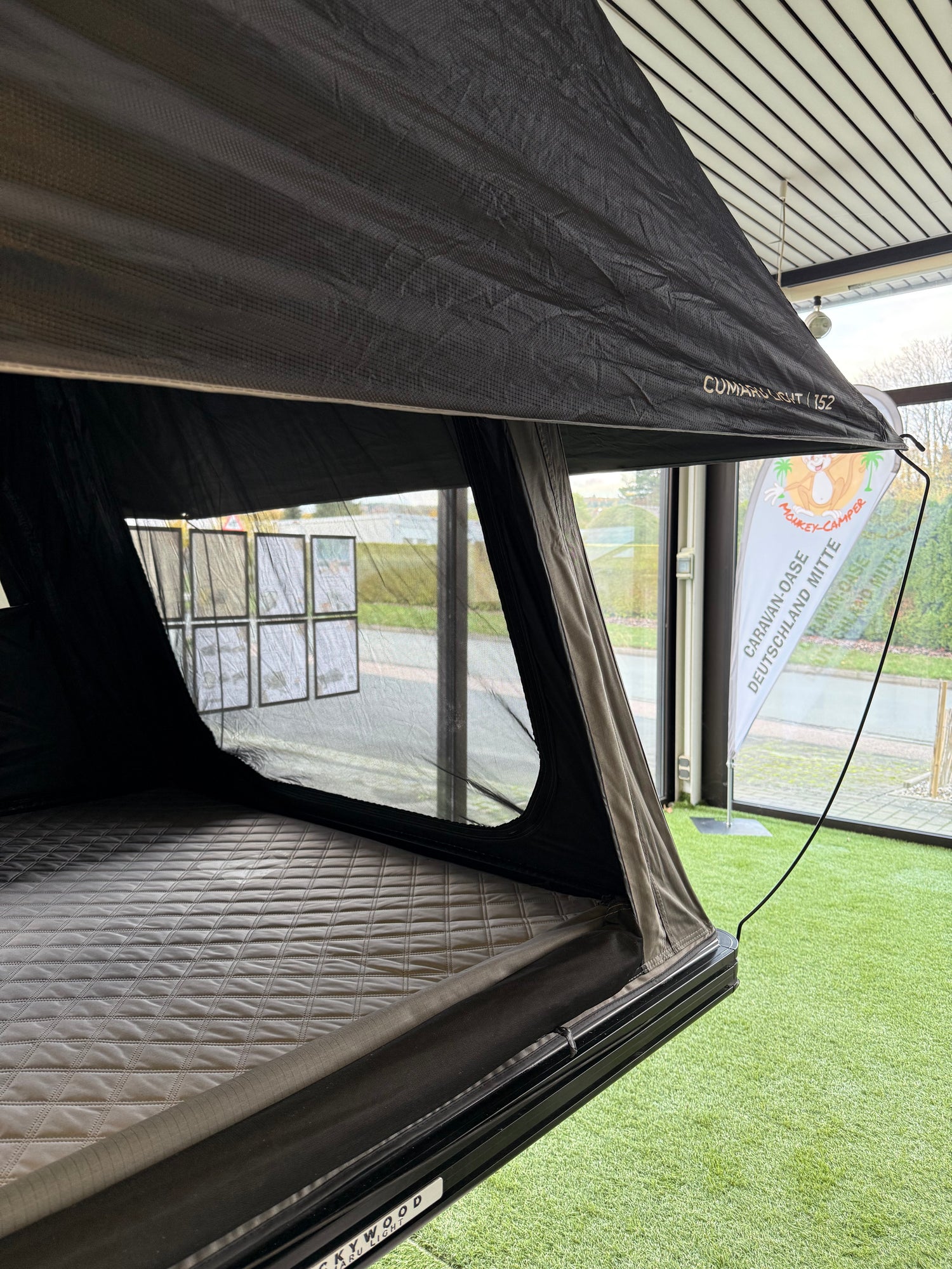 gebraucht - VICKYWOOD Alu-Hartschalen-Dachzelt CUMARU LIGHT 152 ECO grau