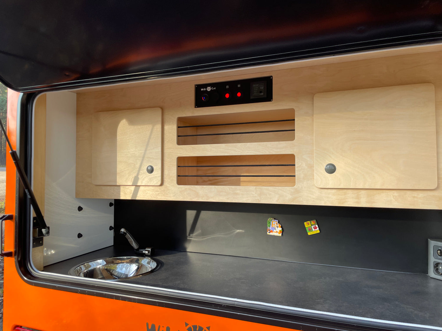 Monkey-Nano Wildcat-Camper „LEON“ - Camping-Trailer