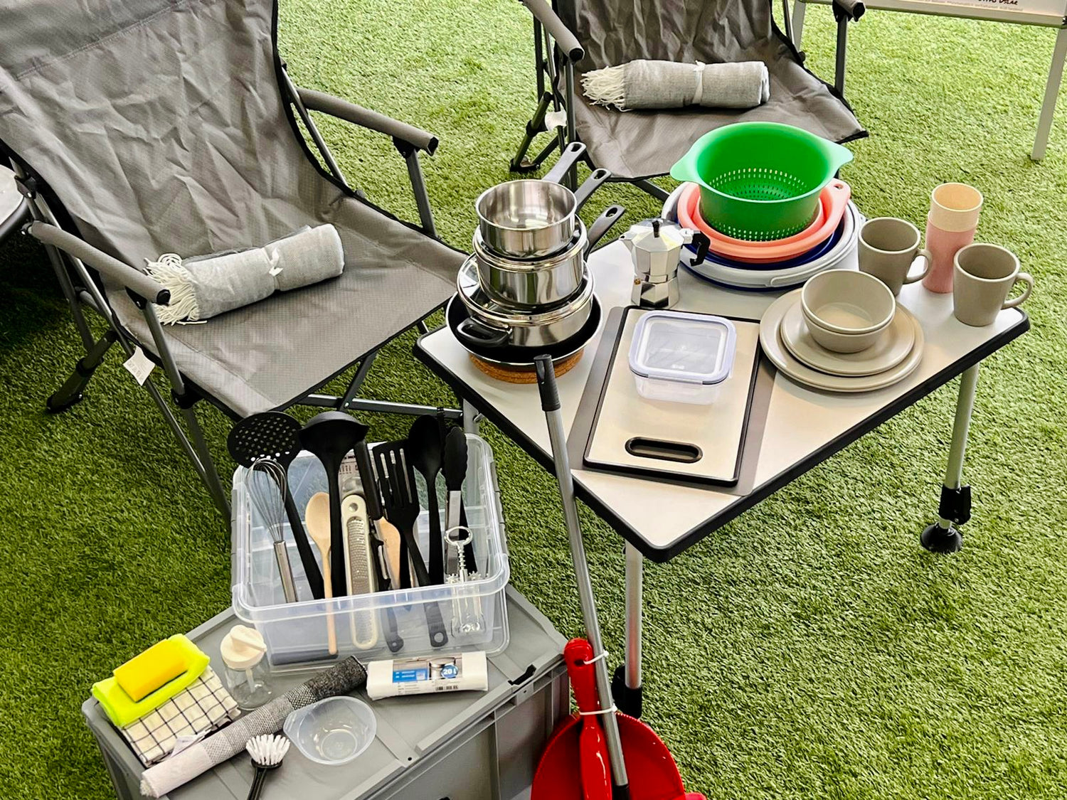 teller für camping Monkey-Box (Klein) (2 Personen: Besteck, Teller, Tassen, Becher, Campi – Monkey-Camper